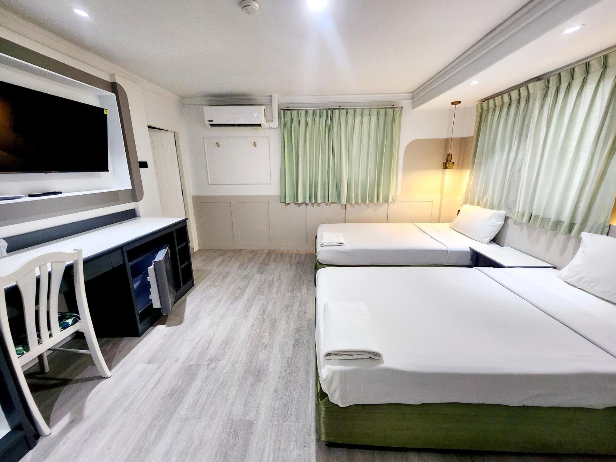 Seatel Phuket, Patong Beach Exterior foto