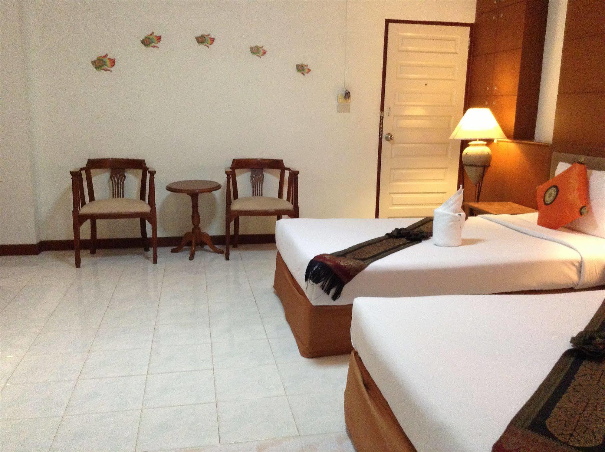 Seatel Phuket, Patong Beach Exterior foto
