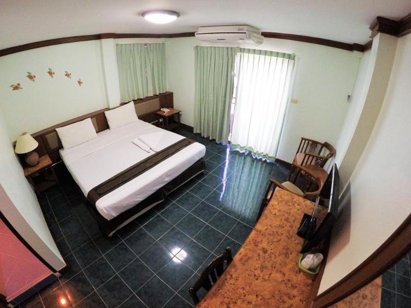 Seatel Phuket, Patong Beach Exterior foto